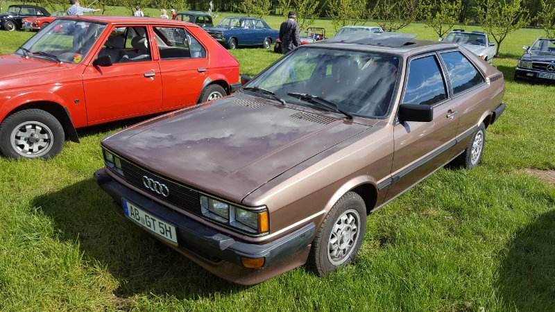Old-Youngtimer Treffen_Roellfeld_04.05.2016_003.jpg